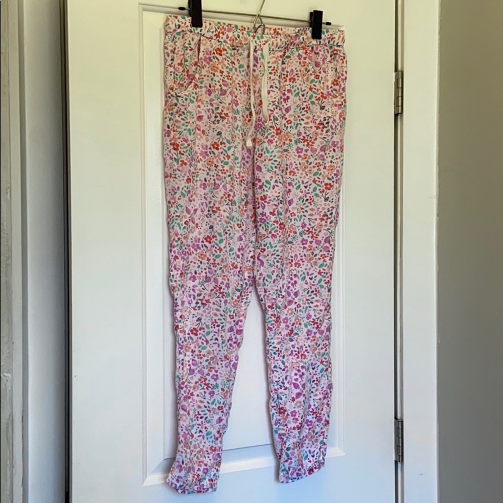BP Undercover floral pajama pants 🌷🌼🌸